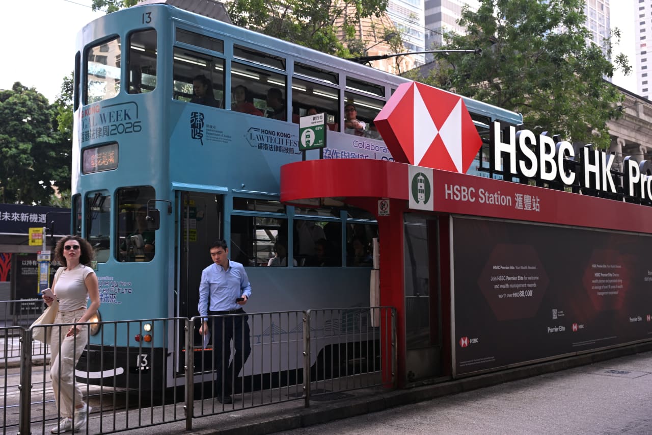 Customers are chasing higher-rate products, and that’s bad news for banks like HSBC — Berlin Business news