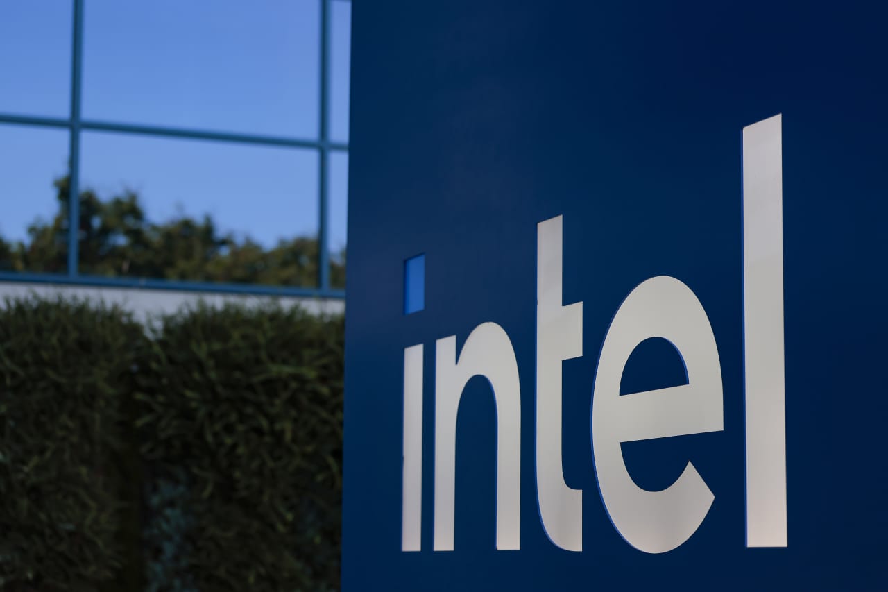 Why a former Intel skeptic is giving up his negative call on the stock after four years — MarketWatch, Berlin Business news