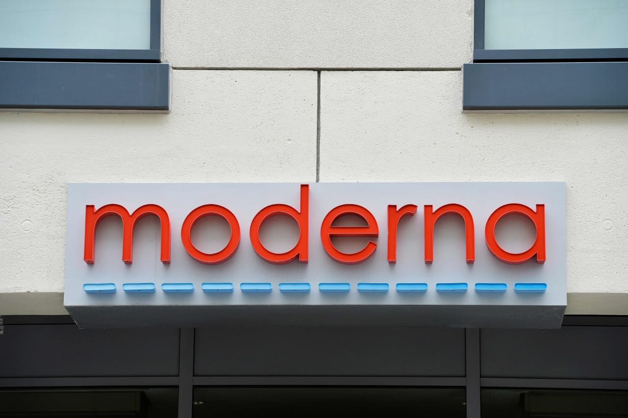 Moderna’s stock tumbles after reported leak of data for cancer vaccine — MarketWatch, Berlin Health news