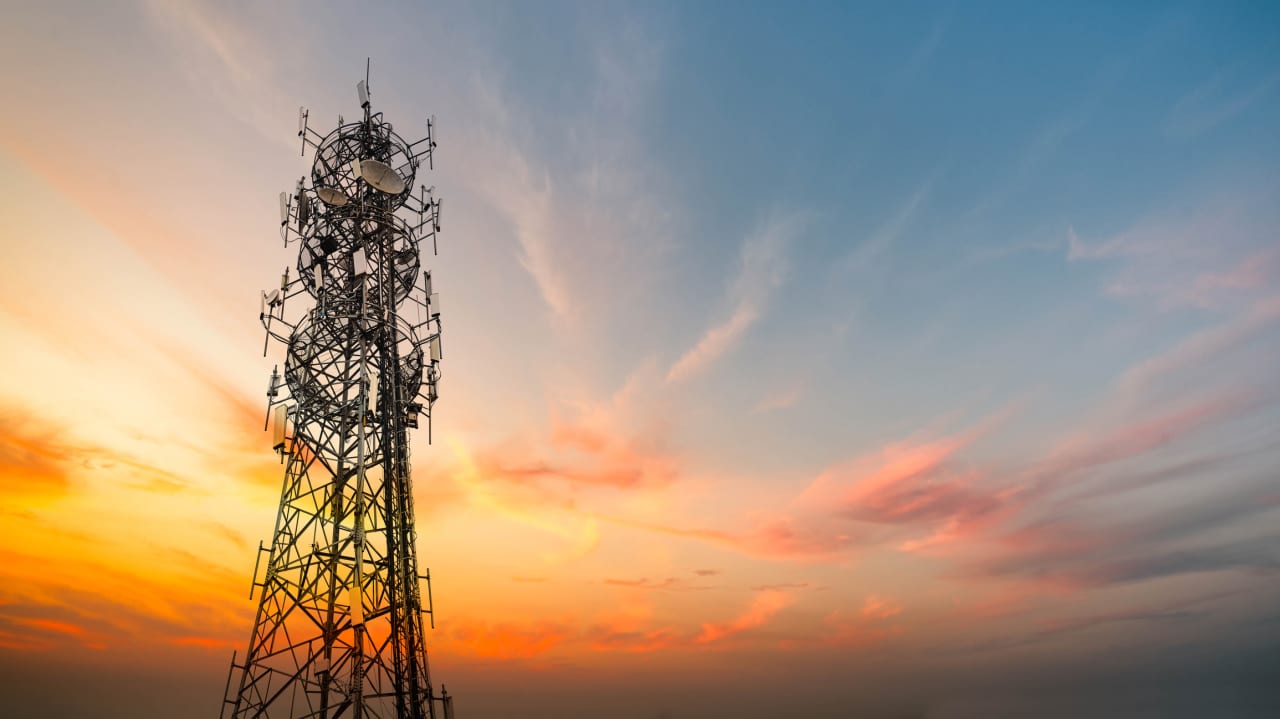 The mobile ambitions of SpaceX see telecom stocks get hit again. What the latest developments mean. — MarketWatch, Berlin Business news