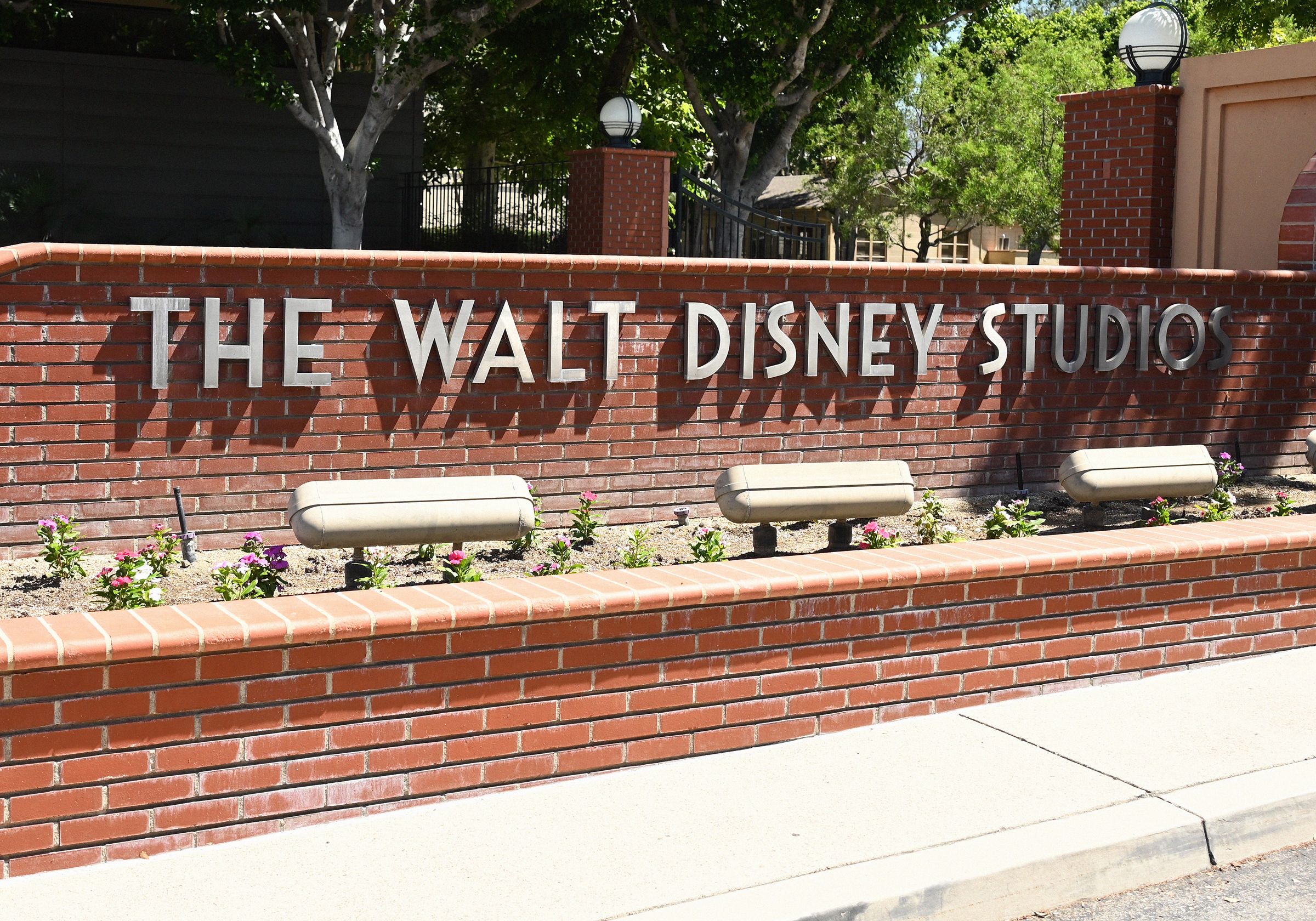 Disney Asked Character.AI to Go Bankrupt for a Get-Out-of-Lawsuits Card — Wired, Berlin Technology news