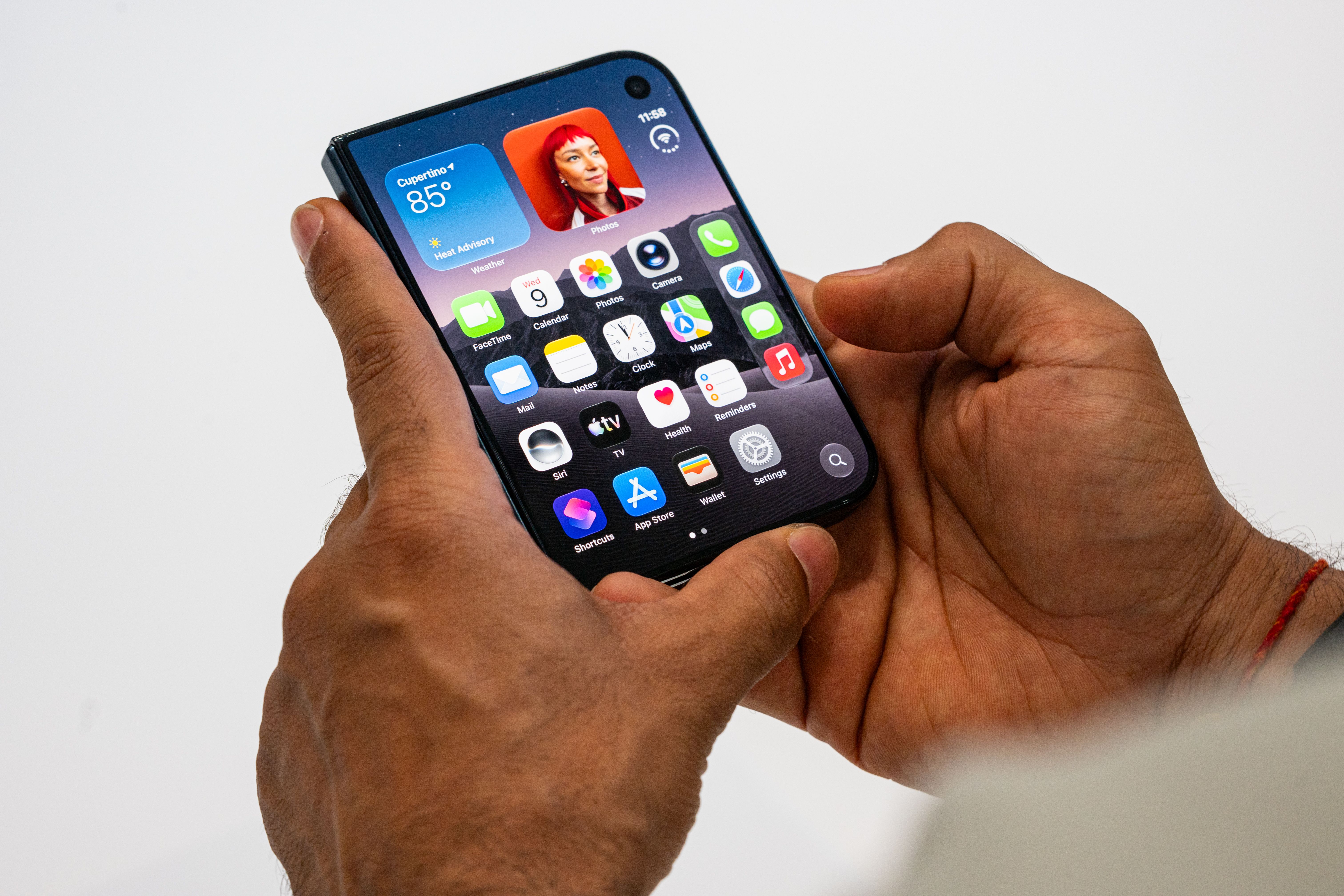 8 Things to Know About the iPhone Duo — Wired, Berlin Sports news